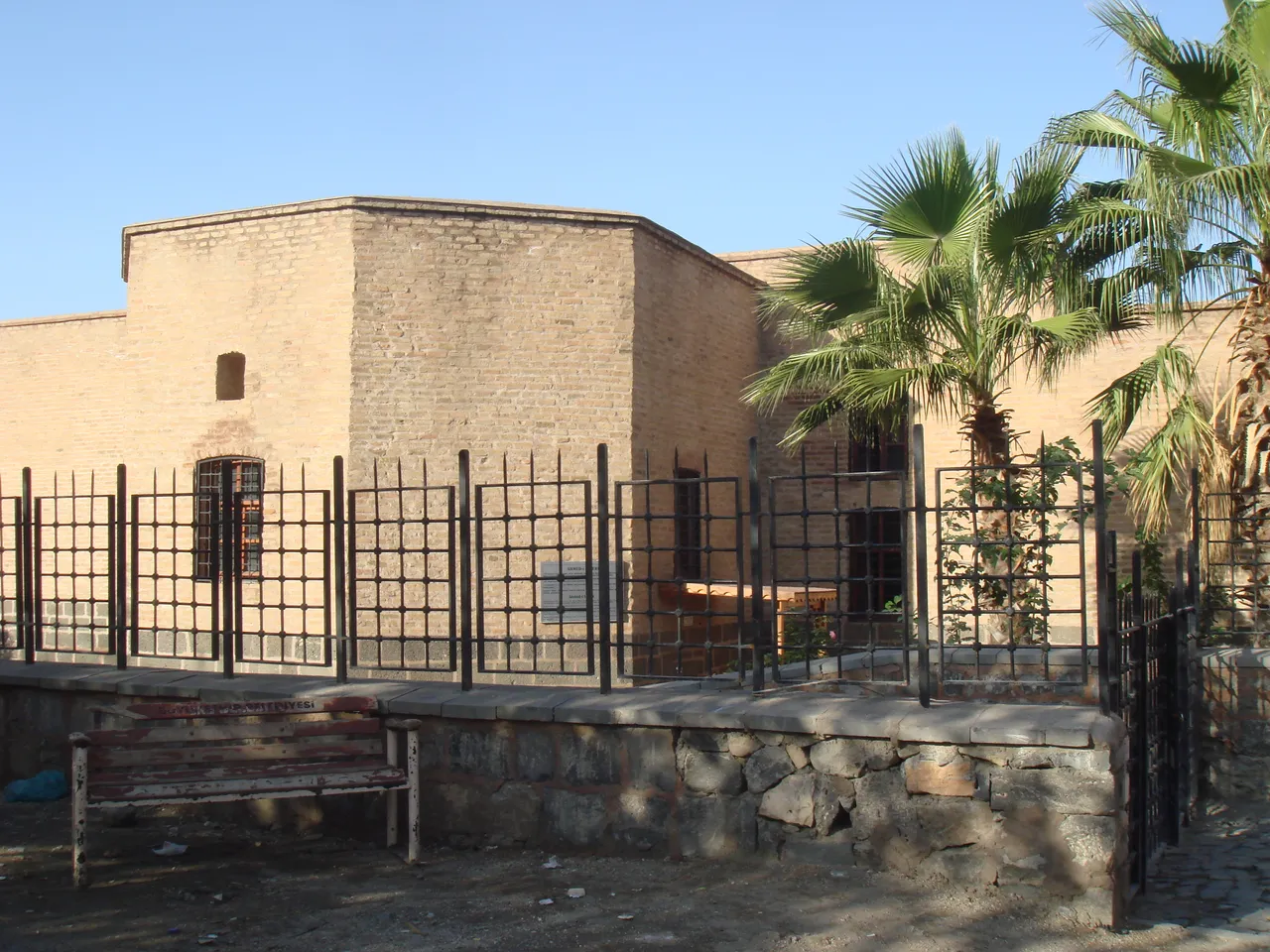 Tomb of Melayê Cizîrî